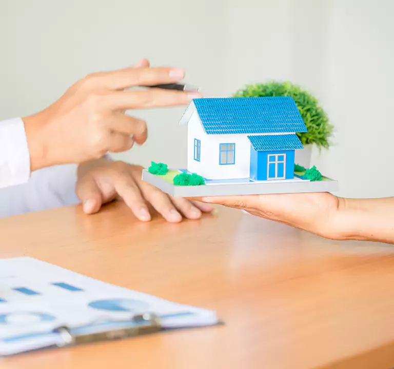 Why Choose Us to Sell a House with a Reverse Mortgage in Commack, NY?